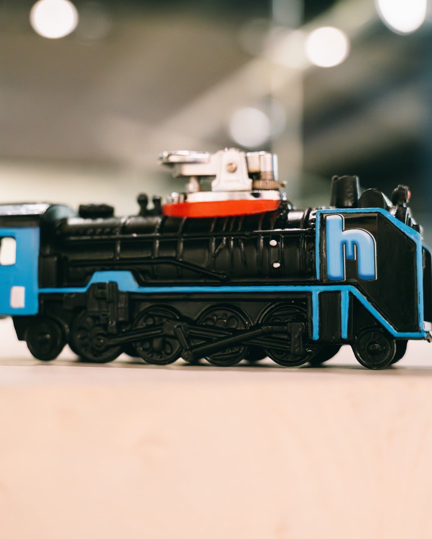 TRAIN LIGHTER
